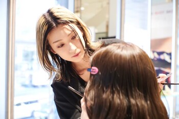 ULUA三鷹店 髪質改善/韓国風/レイヤーカット/ダブルカラー/ヘッドスパ【ウルア】 | 三鷹のヘアサロン ULUA三鷹店 髪質改善/韓国風/レイヤーカット/ダブルカラー/ヘッドスパ【ウルア】 | 三鷹のヘアサロン