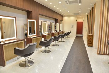 ARIREINA 衣笠店 | 横須賀のヘアサロン ARIREINA 衣笠店 | 横須賀のヘアサロン